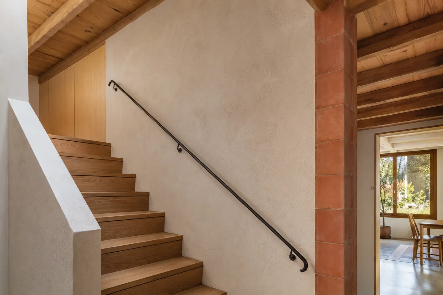 Escalera y revestimiento interior de referencia